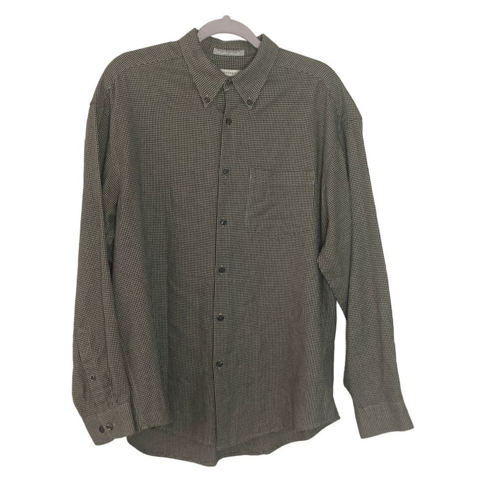 Geoffrey Beene black‎ and white button down shirt, size large